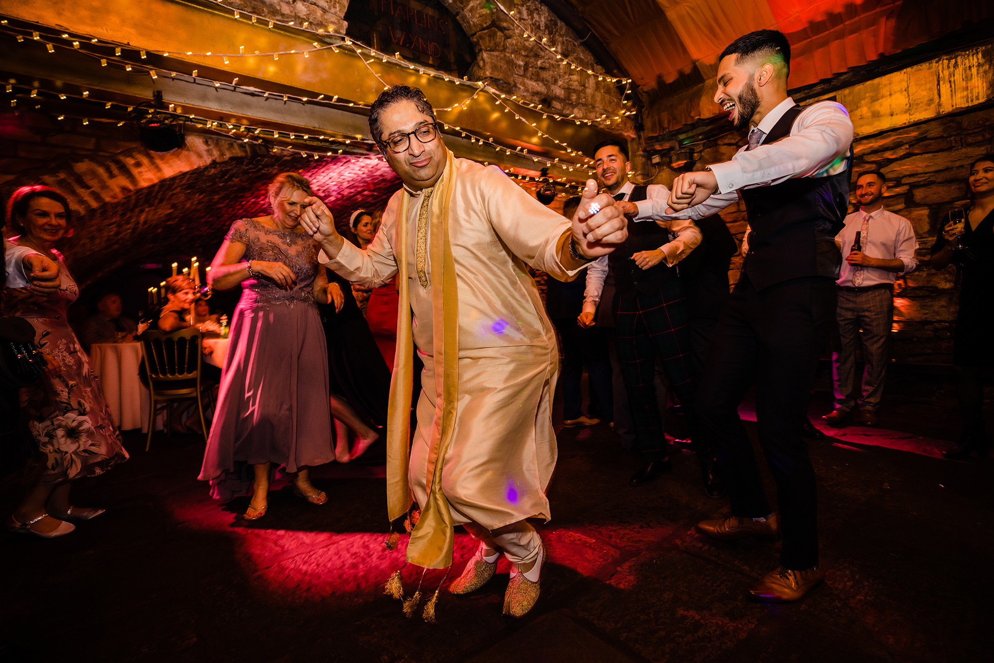 Victoria Photography Hero - Beautiful wedding photography