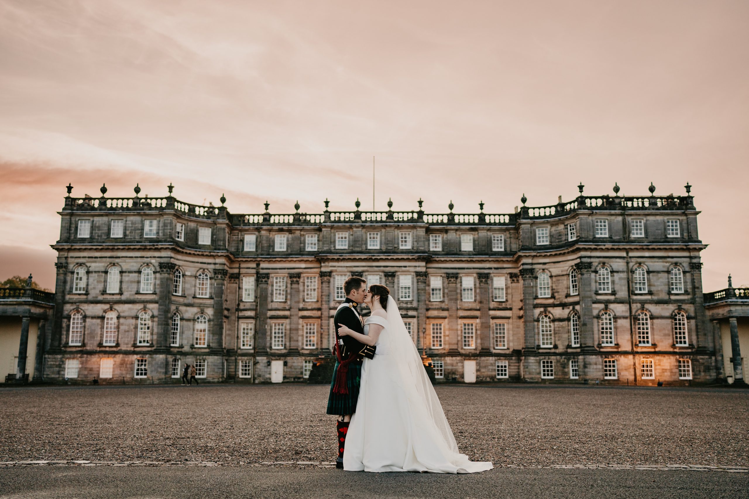 Colour meets luxury at this Autumnal Hopetoun House Wedding