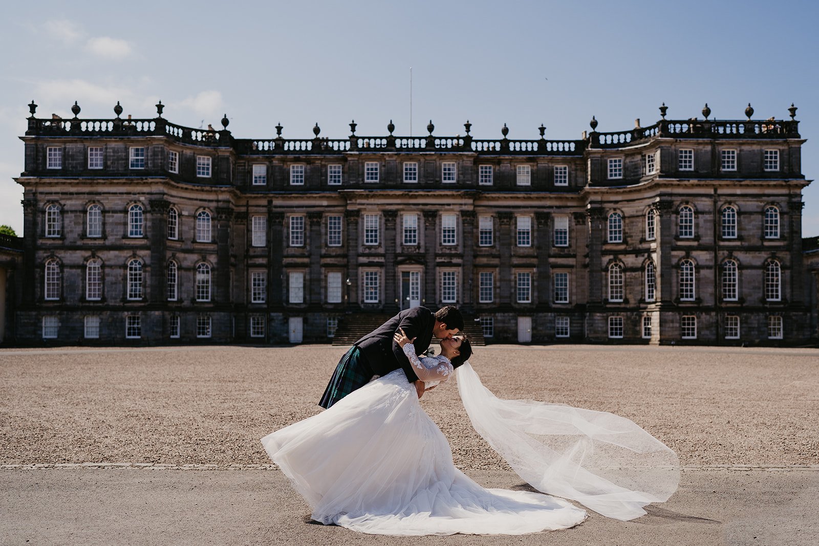 A perfect elopement at Hopetoun House